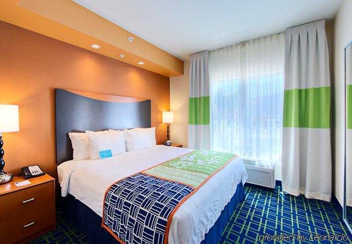 Fairfield Inn & Suites Twentynine Palms - Joshua Tree National Park Phòng bức ảnh